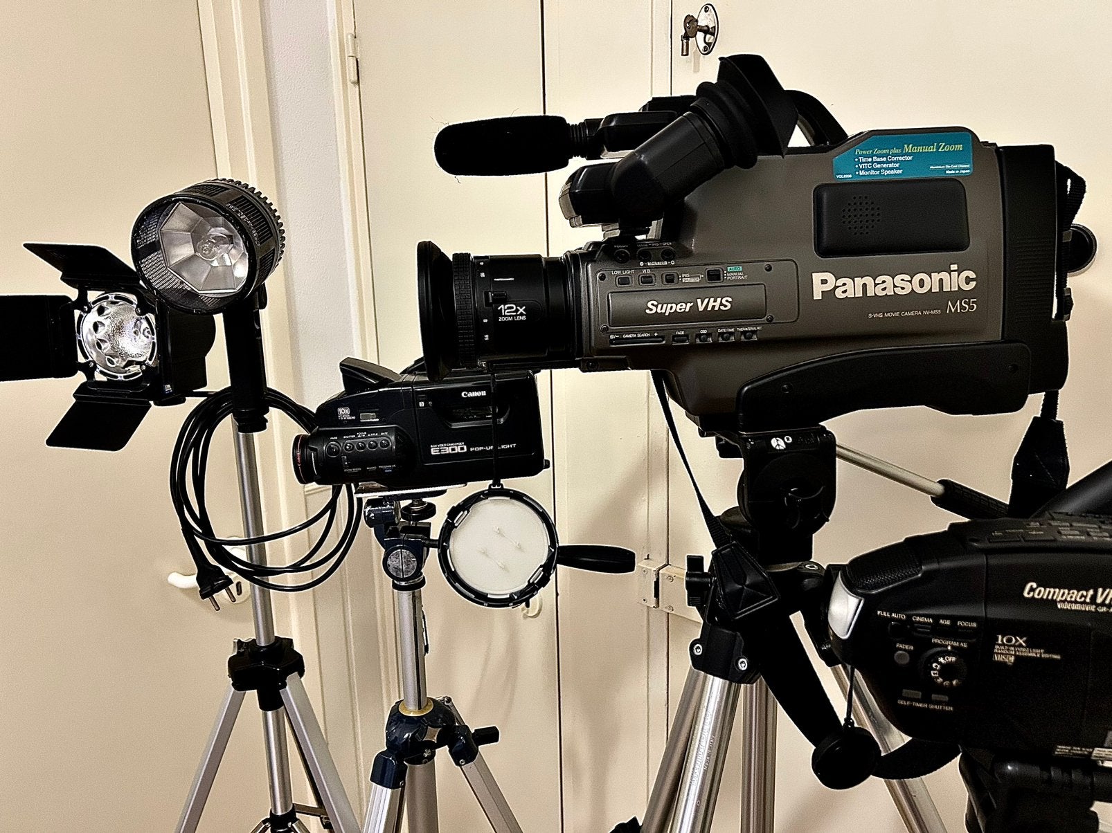 Diverse camcorders met toebehoren, Ophalen of Verzenden, VHS of SVHS