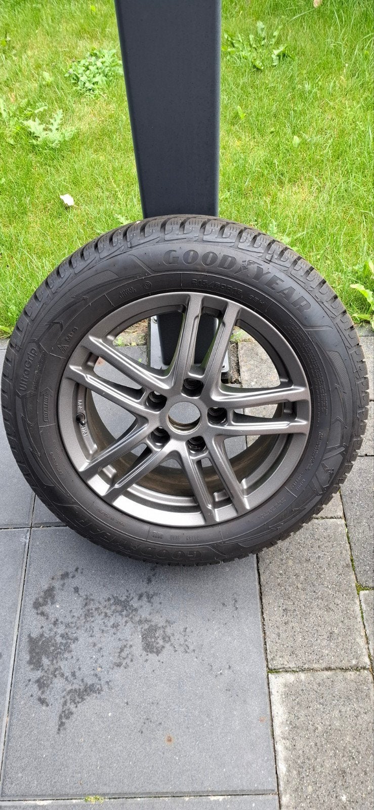 Winterbanden Goodyear geschikt voor Mazda CX-3, Auto-onderdelen, Banden en Velgen, Ophalen, 16 inch, Winterbanden, Band(en)