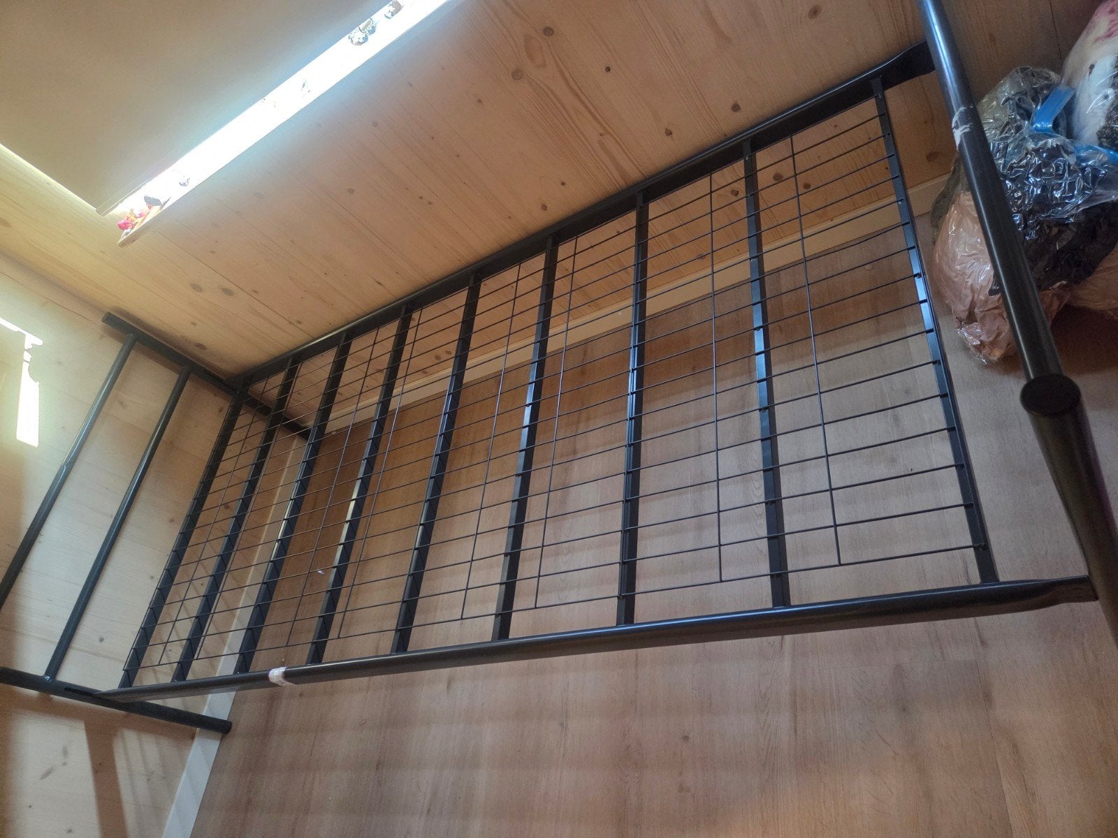 Stevig metalen bedframe - ideaal voor hoogslaper/stapelbed, Ophalen, Tweepersoons, 90 cm, Stapelbed
