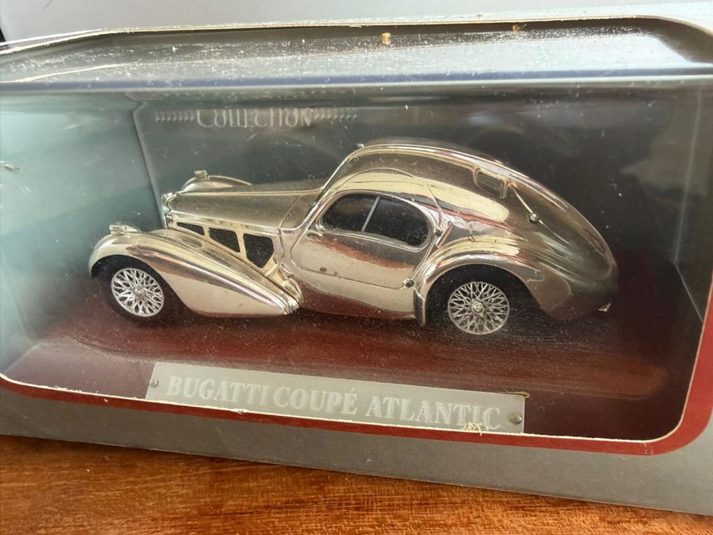Bugatti Coupé Atlantic Modelauto - Zilverkleurig, Overige merken, 1:50 of kleiner, Auto, Nieuw