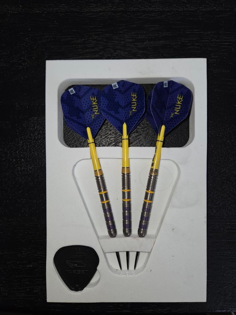 Luke Littler The Nuke Darts - 24g, 90% Tungsten, Ophalen of Verzenden, Pijlen