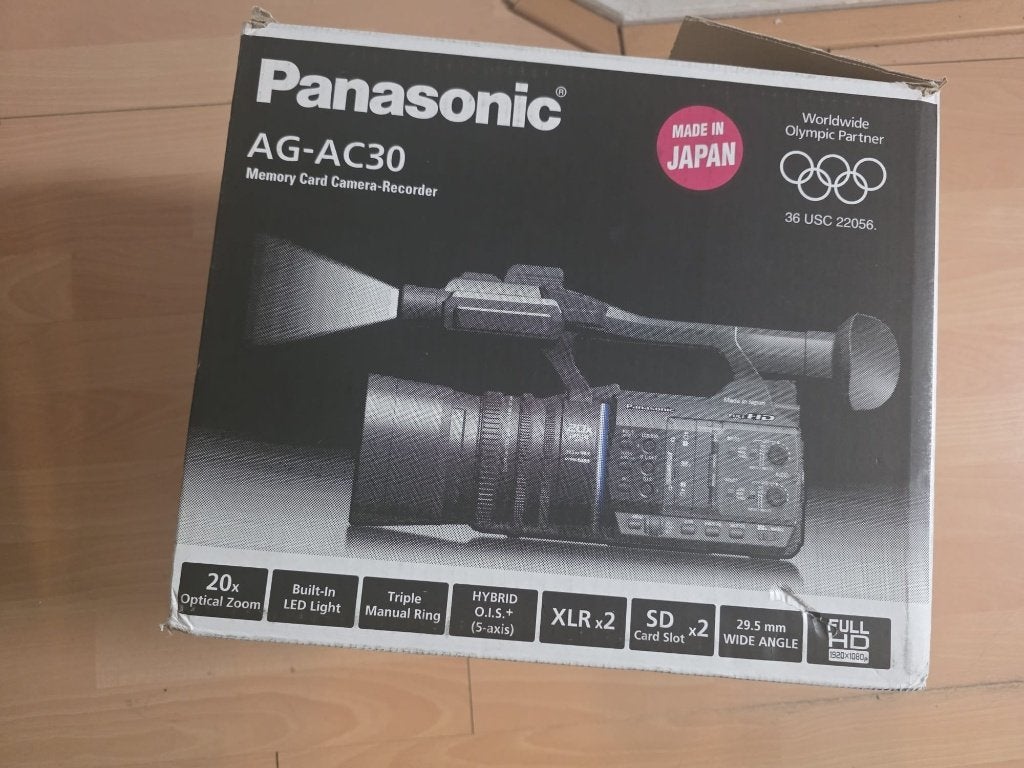 Te koop Panasonic AG-AC30, Ophalen, 20x of meer, Zo goed als nieuw, Geheugenkaart