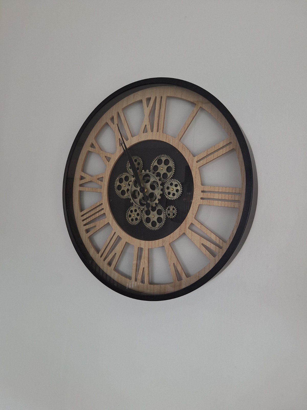 Grote wandklok met zichtbaar uurwerk - 57cm doorsnee, Ophalen of Verzenden, Zo goed als nieuw, Wandklok