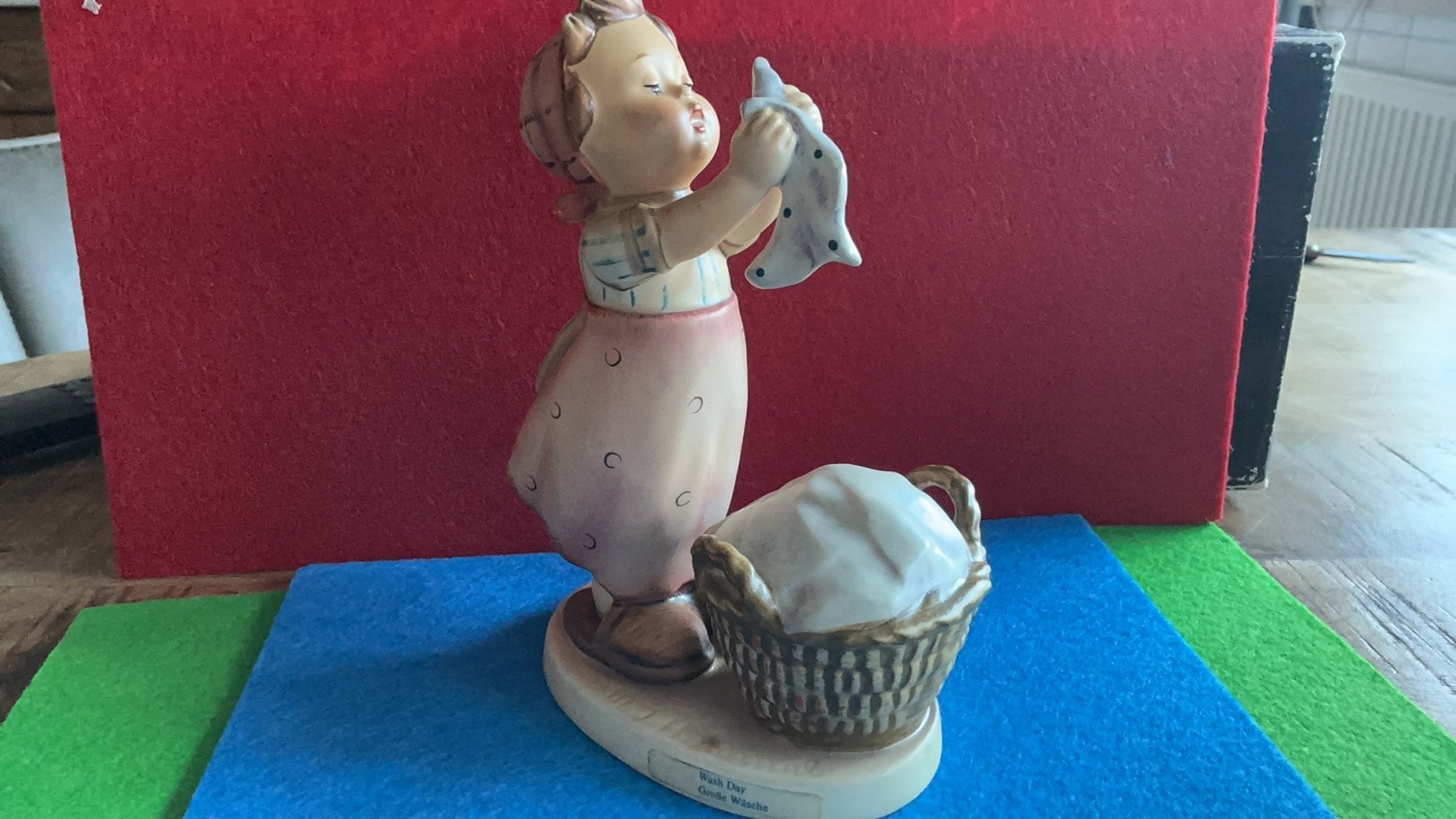 MJ Hummel nr 321, Ophalen of Verzenden, Zo goed als nieuw, Hummel
