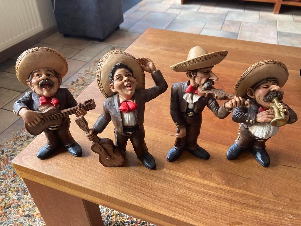 Mariachi band 4 stuks, Ophalen, Zo goed als nieuw