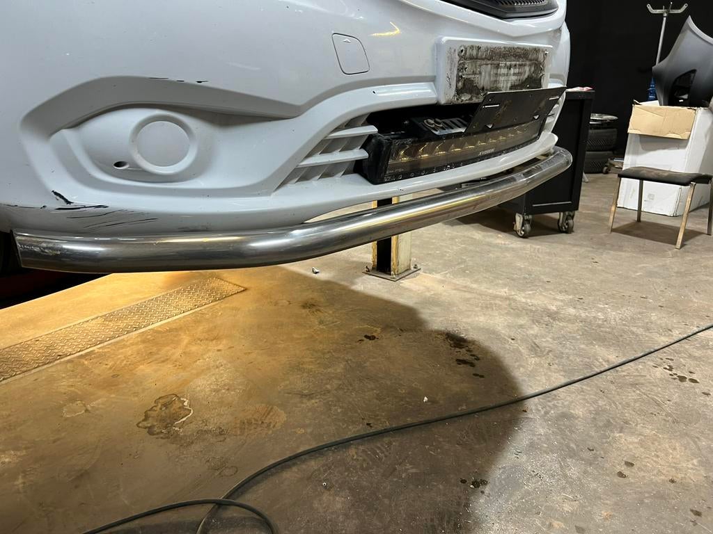 Onderkant bullbar mercedes vito 2015/2022, Auto-onderdelen, Gebruikt, Voor, Mercedes-Benz, Ophalen of Verzenden