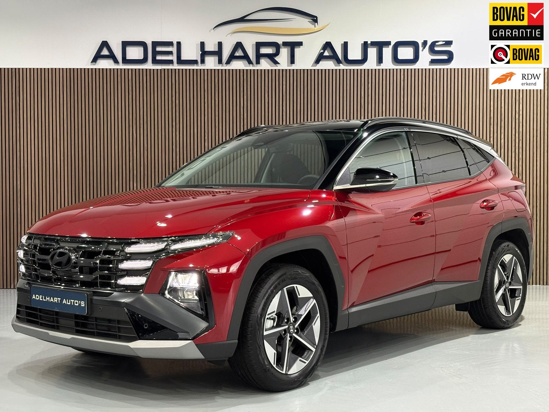 Hyundai Tucson 1.6 T-GDI PHEV Comfort Plus 288 PK Nieuw / Na, Auto's, 288 pk, 4 cilinders, Leder en Stof, Bedrijf