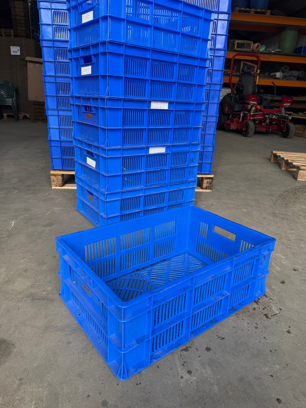 Blauwe kunststof kratten - gebruikt. 60x40x21 cm - 250 x, Doe-het-zelf en Verbouw, Kratten en Dozen, Ophalen, Gebruikt, 40 tot 60 cm