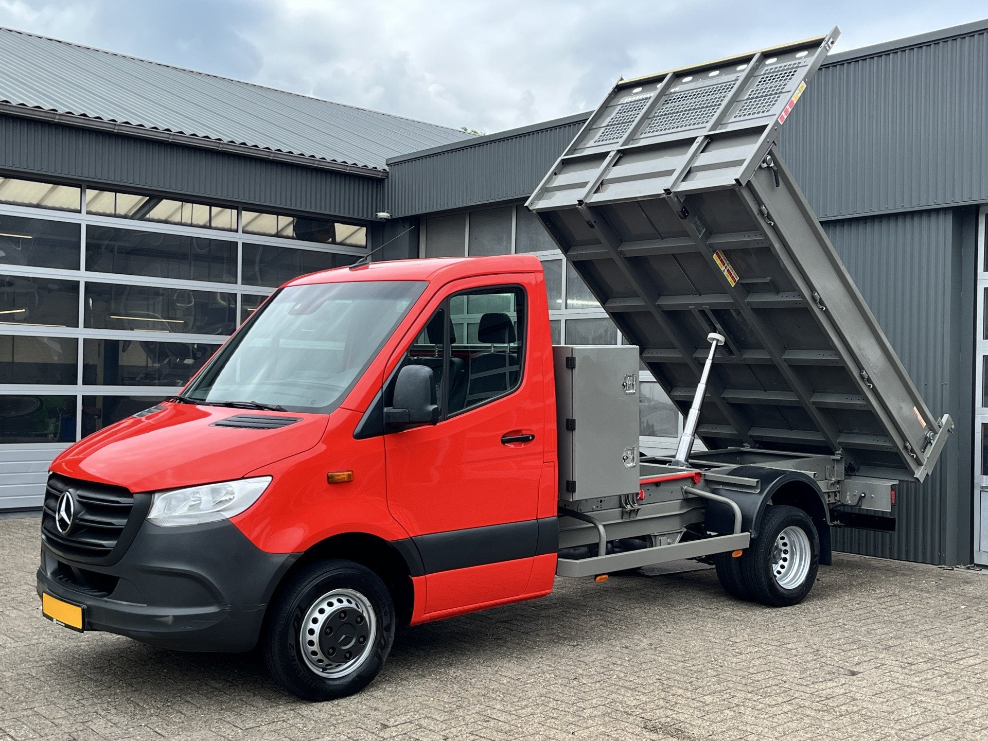 Mercedes-Benz Sprinter 514 2.2 CDI Kipper Airco Trekhaak 350, Auto's, Bestelauto's, Achterwielaandrijving, Gebruikt, Zwart, Start-stop-systeem
