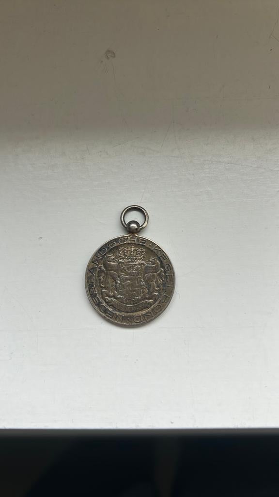 Een medaille uit 1949, Ophalen of Verzenden, Overige materialen