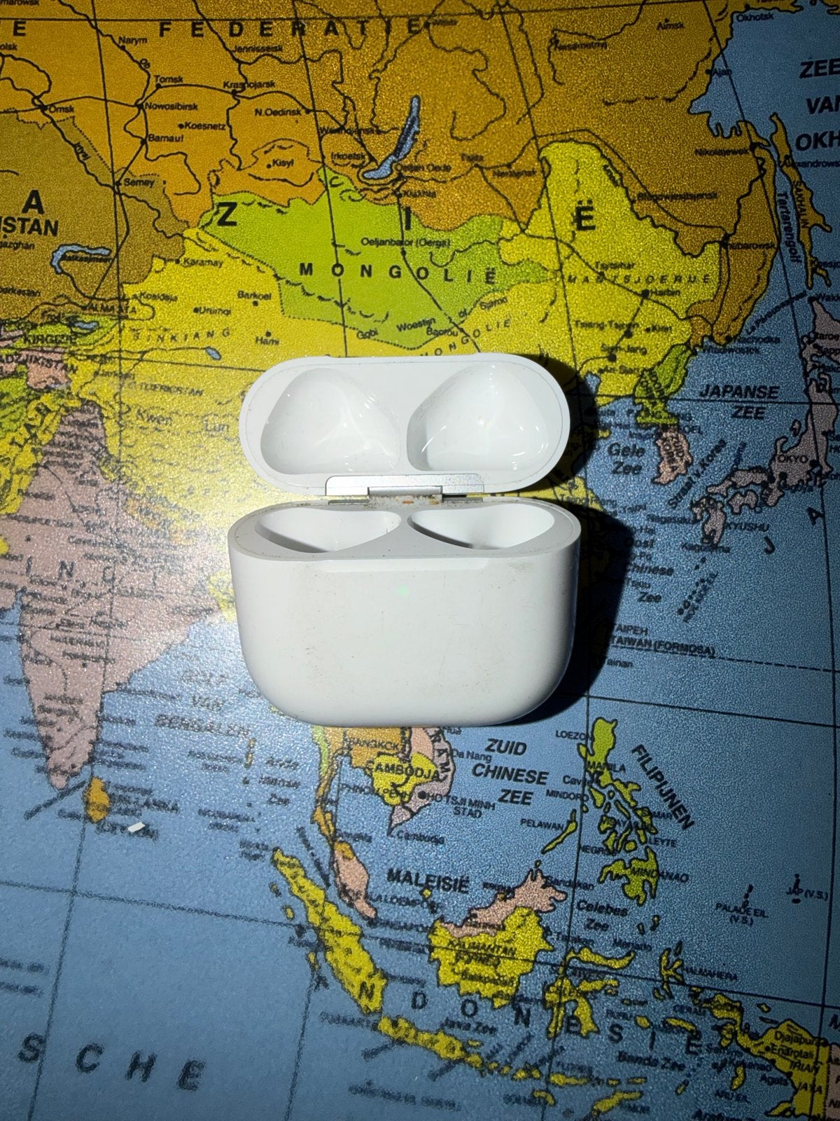 AirPods 4 Oplaadcase (zonder oortjes), In-ear, Gebruikt, Ophalen of Verzenden, Wit