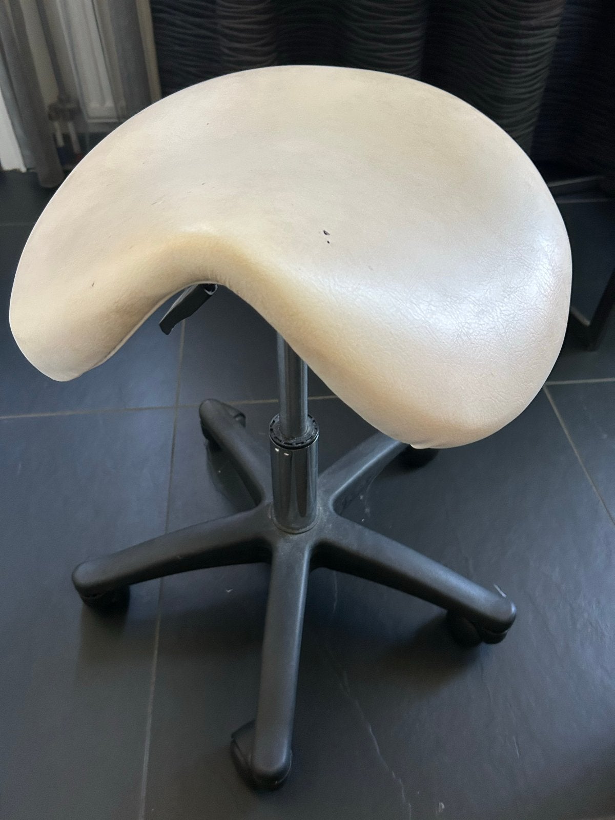 Ergonomische Tabouret - In Hoogte Verstelbaar, Ophalen, In hoogte verstelbaar, Gebruikt, Overige materialen
