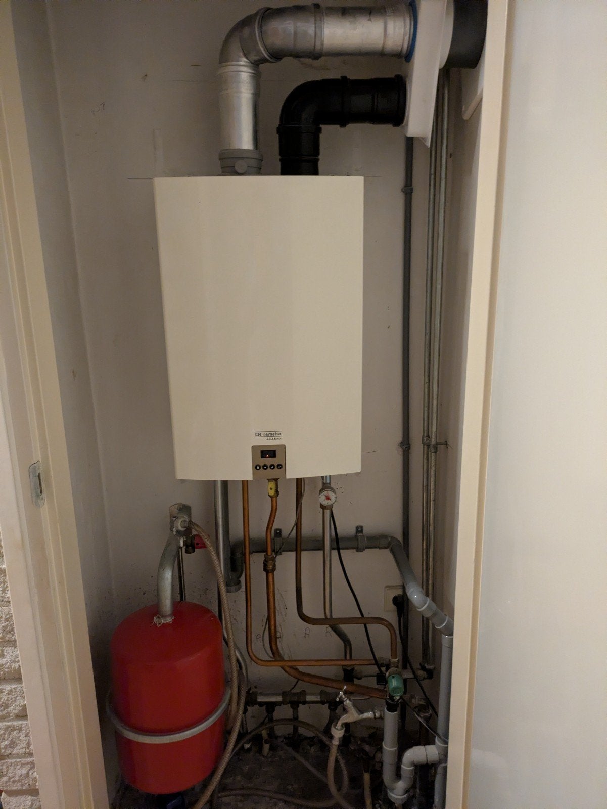 Remeha cv ketel + thermostaat goede staat en goed werkend., Doe-het-zelf en Verbouw, Verwarming en Radiatoren, Ophalen, 30 tot 80 cm