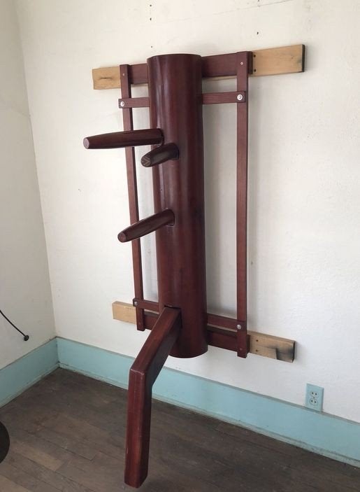 Wooden dummy, Wandkapstok, Ophalen of Verzenden, Zo goed als nieuw, Minder dan 100 cm