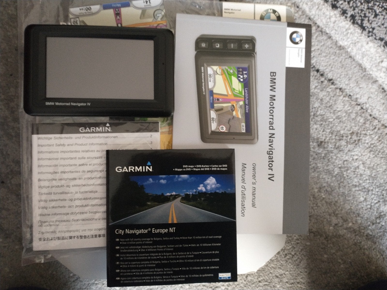 Garmin 4 in originele verpakking met accessoires, Auto diversen, Ophalen of Verzenden, Zo goed als nieuw
