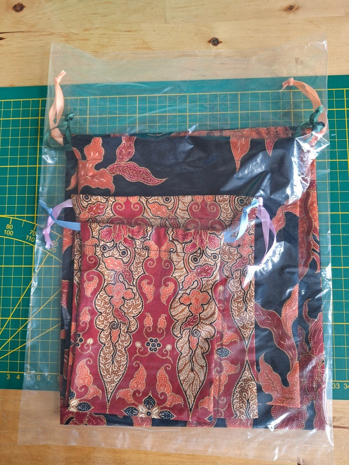 Tassen van Batik, Ophalen of Verzenden, Zo goed als nieuw, Overige kleuren, Overige typen