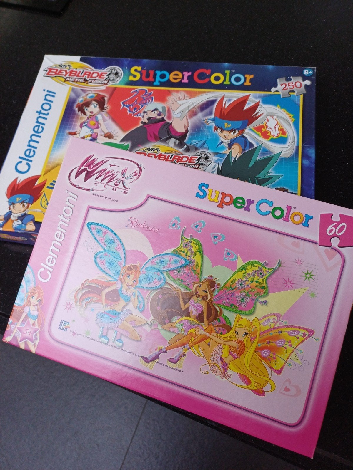 Puzzels Winx en Beyblade, Ophalen of Verzenden, Meer dan 50 stukjes, Zo goed als nieuw, 6 jaar of ouder