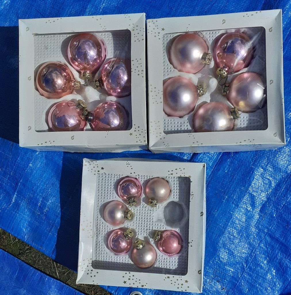 Roze kerstballen, Ophalen of Verzenden, Zo goed als nieuw