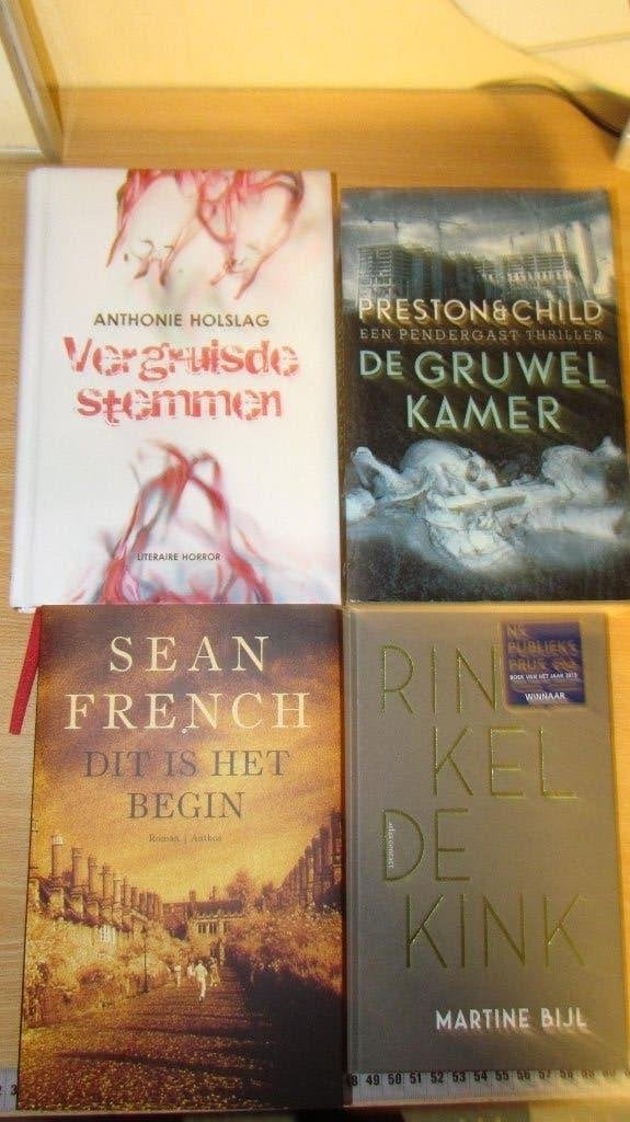 3 thrillers: Holslag, Preston & Child, Sean French, Ophalen of Verzenden, Zo goed als nieuw, Nederland