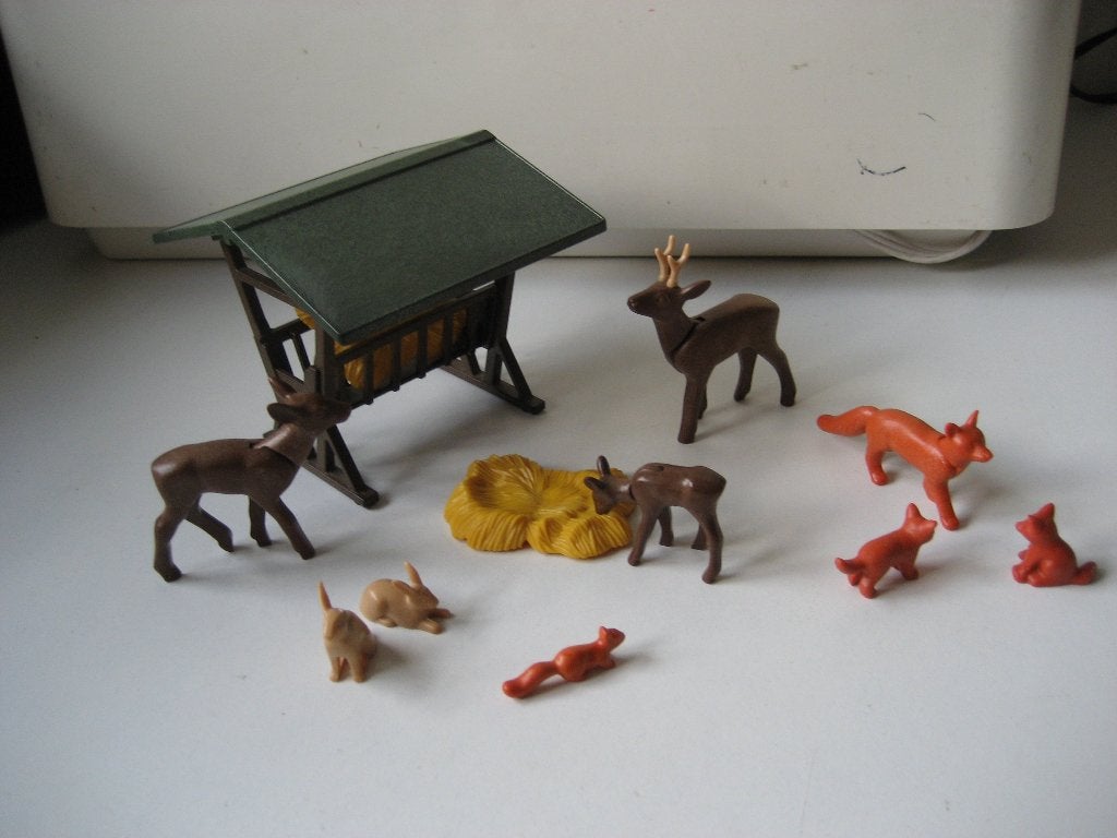 playmobil voederplaats met allerlei bosdieren, Ophalen of Verzenden, Zo goed als nieuw