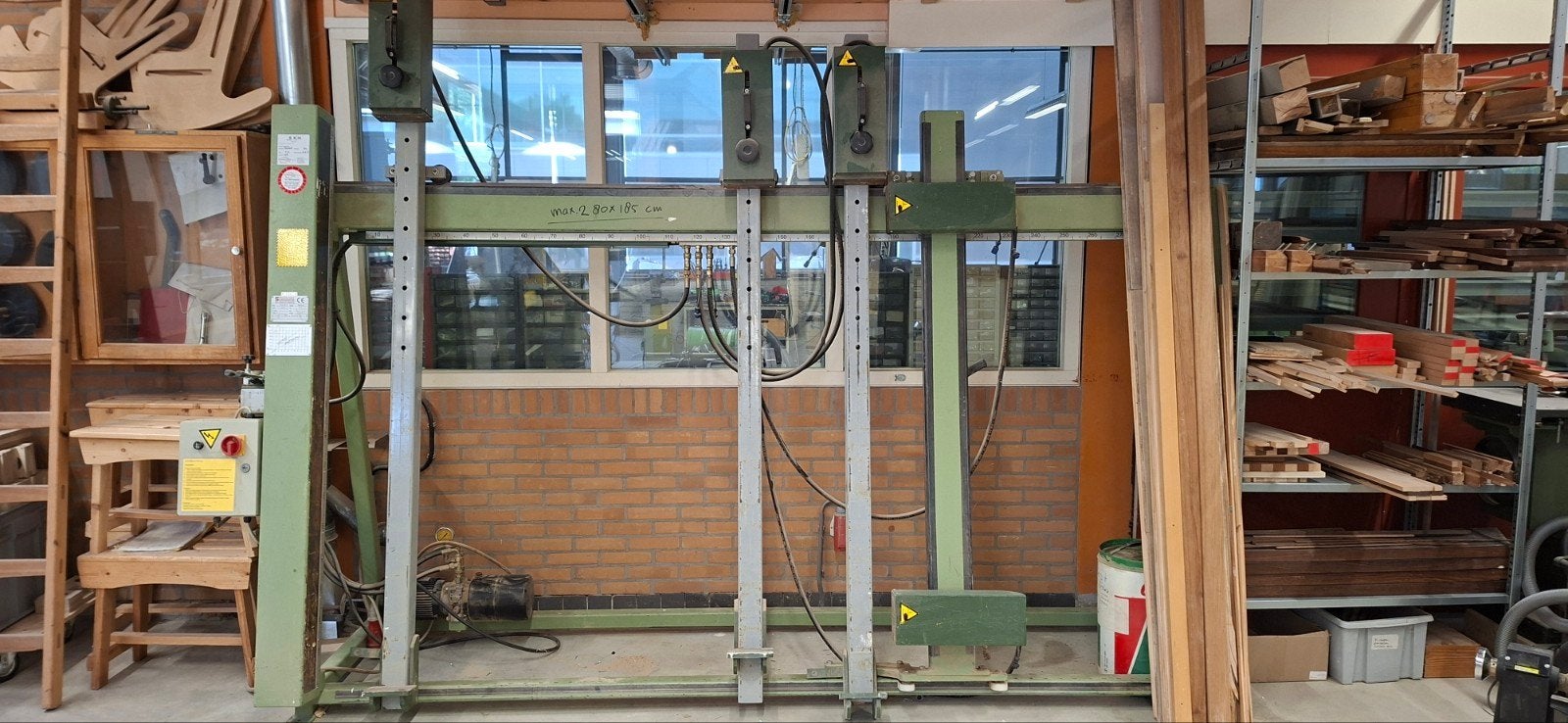 Opsluitbank, Ophalen