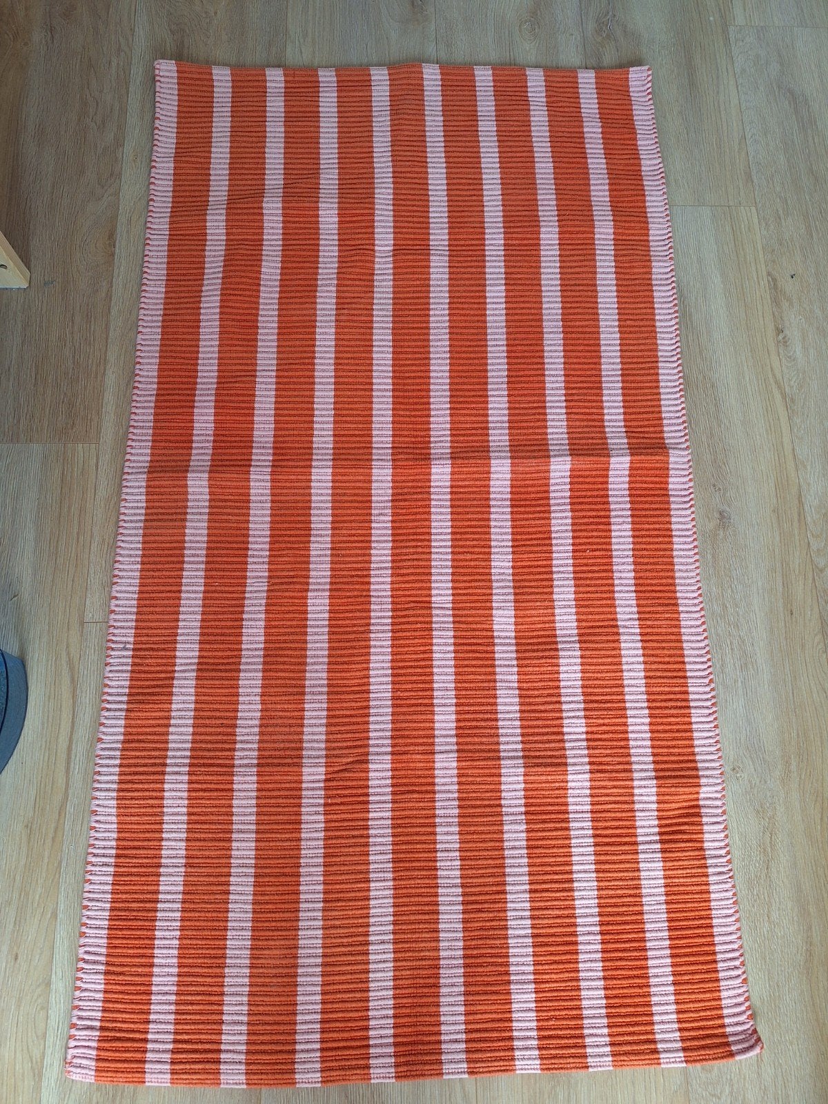 Gaaf roze/oranje glad geweven vloerkleed van Ikea 78 x 142, Gebruikt, Ikea, Rechthoekig, Overige kleuren