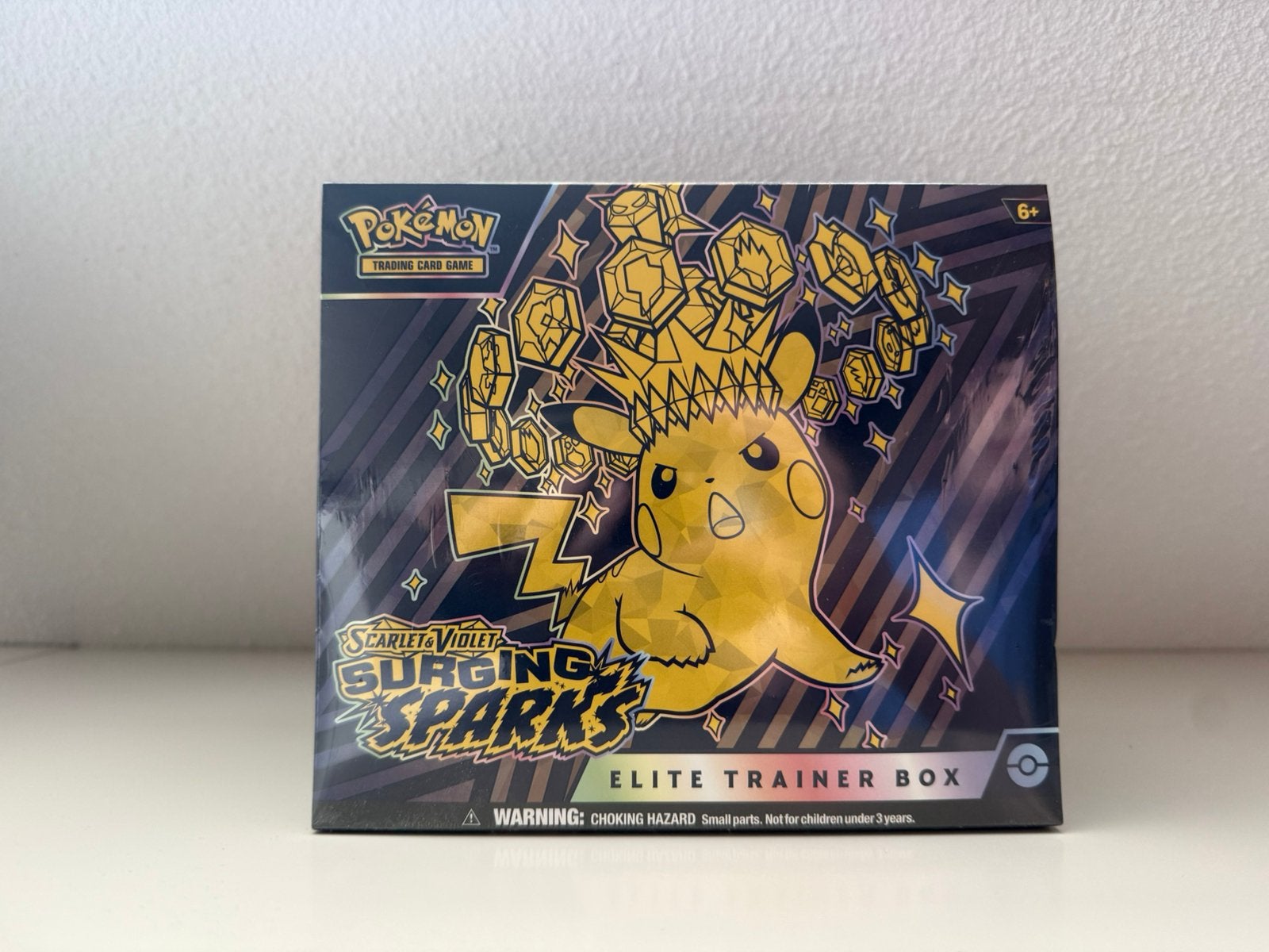 Pokemon surging sparks etb, Ophalen, Zo goed als nieuw