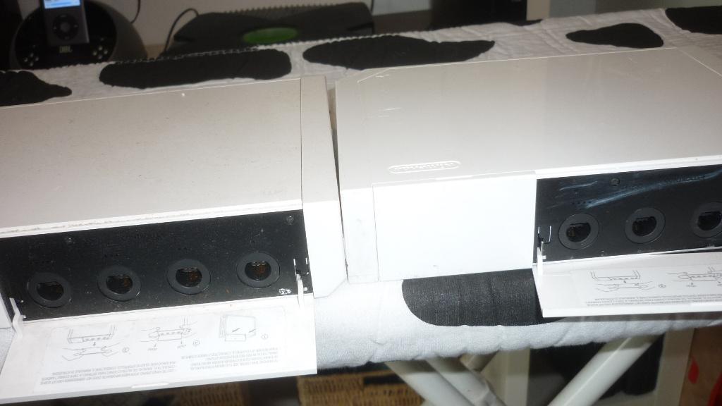 Wii spelcomputer 2x, Spelcomputers en Games, Spelcomputers | Nintendo Wii U, Ophalen of Verzenden, Gebruikt, Met 2 controllers