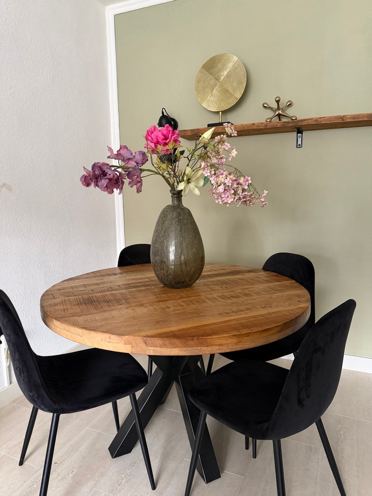 Ronde eettafel met zwart metalen onderstel, Huis en Inrichting, 100 tot 150 cm, Rond, Ophalen of Verzenden, Zo goed als nieuw