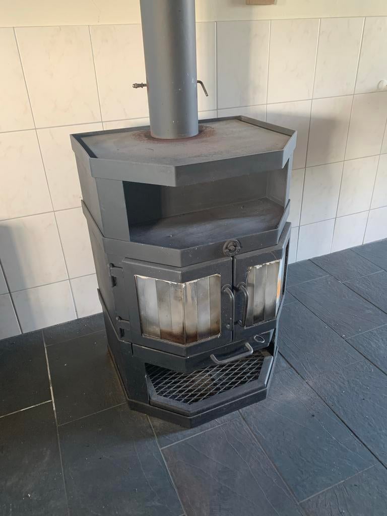 Robuuste houtkachel voor in de overkapping of schuur, Tuin en Terras, Ophalen