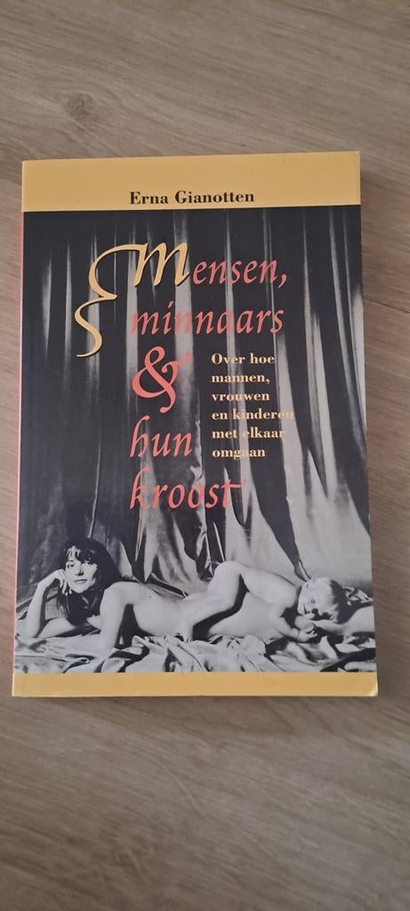 Mensen, minnaars & hun kroost - Erna Gianotten, Ophalen of Verzenden