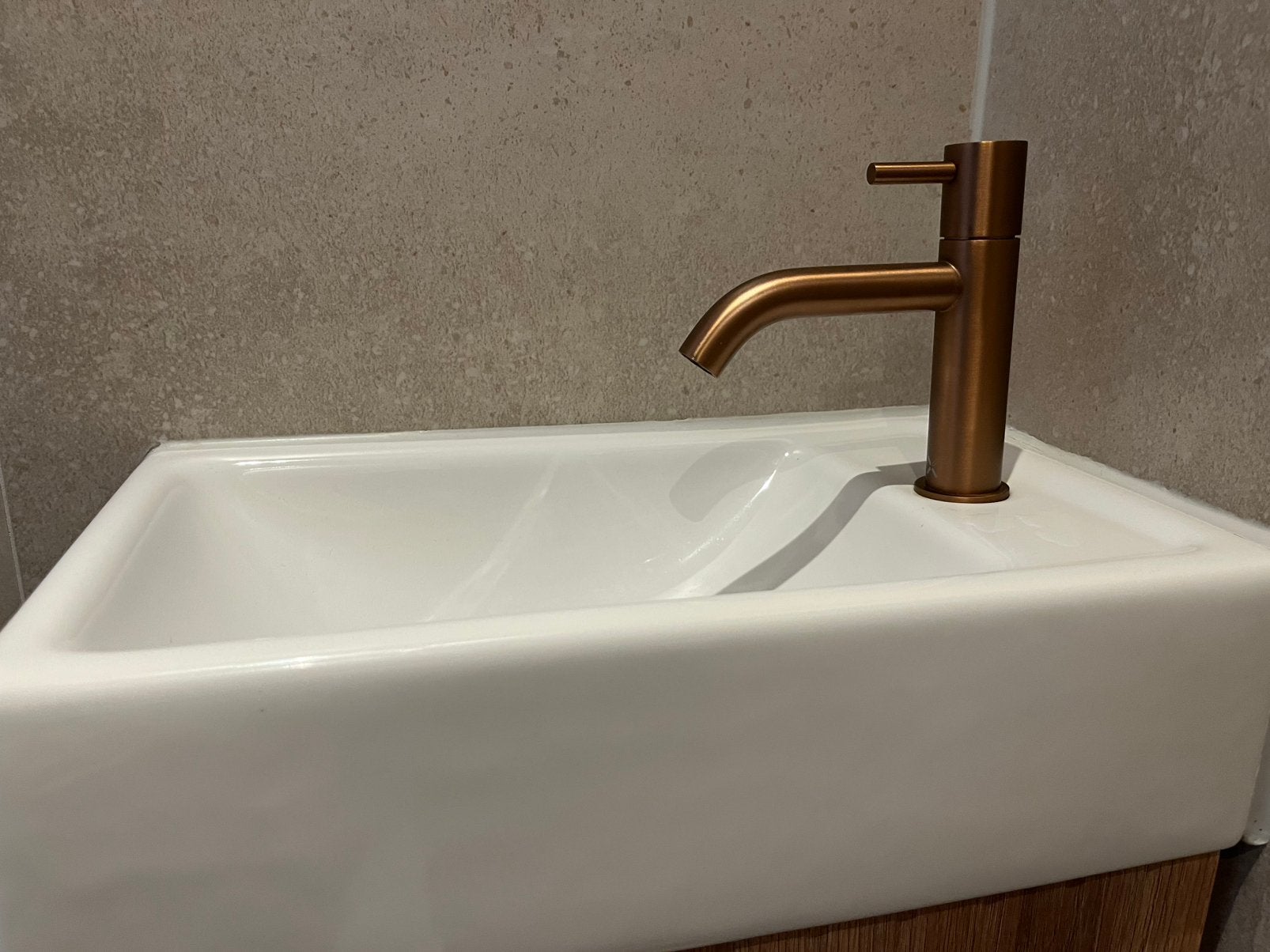 Wasbak met bronzen kraan, Ophalen of Verzenden, Zo goed als nieuw, Kraan