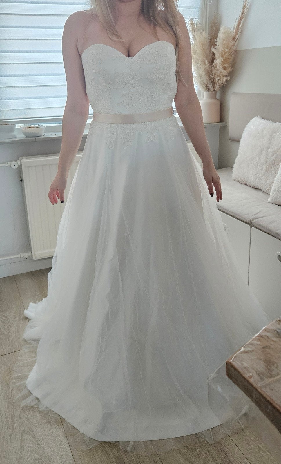 Witte trouwjurk met kant en tule, Ophalen, Nieuw, Wit, Trouwjurk