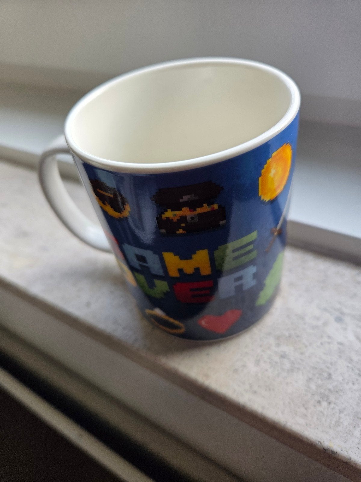 Nieuwe Game mok, Ophalen of Verzenden, Nieuw, Meerkleurig, Steen/keramiek