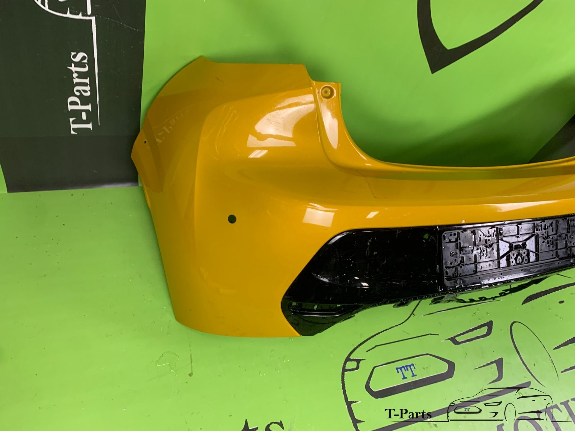 peugeot 208 achterbumper bumper 4X pdc, Info@fabrikant.eu, Ophalen of Verzenden, Bumper, Fabrikant BV