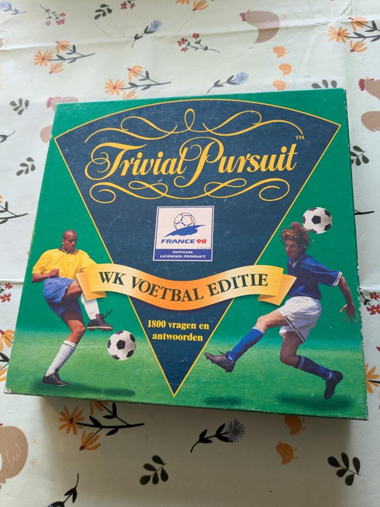Trivial Pursuit wk voetbal editie., Ophalen of Verzenden