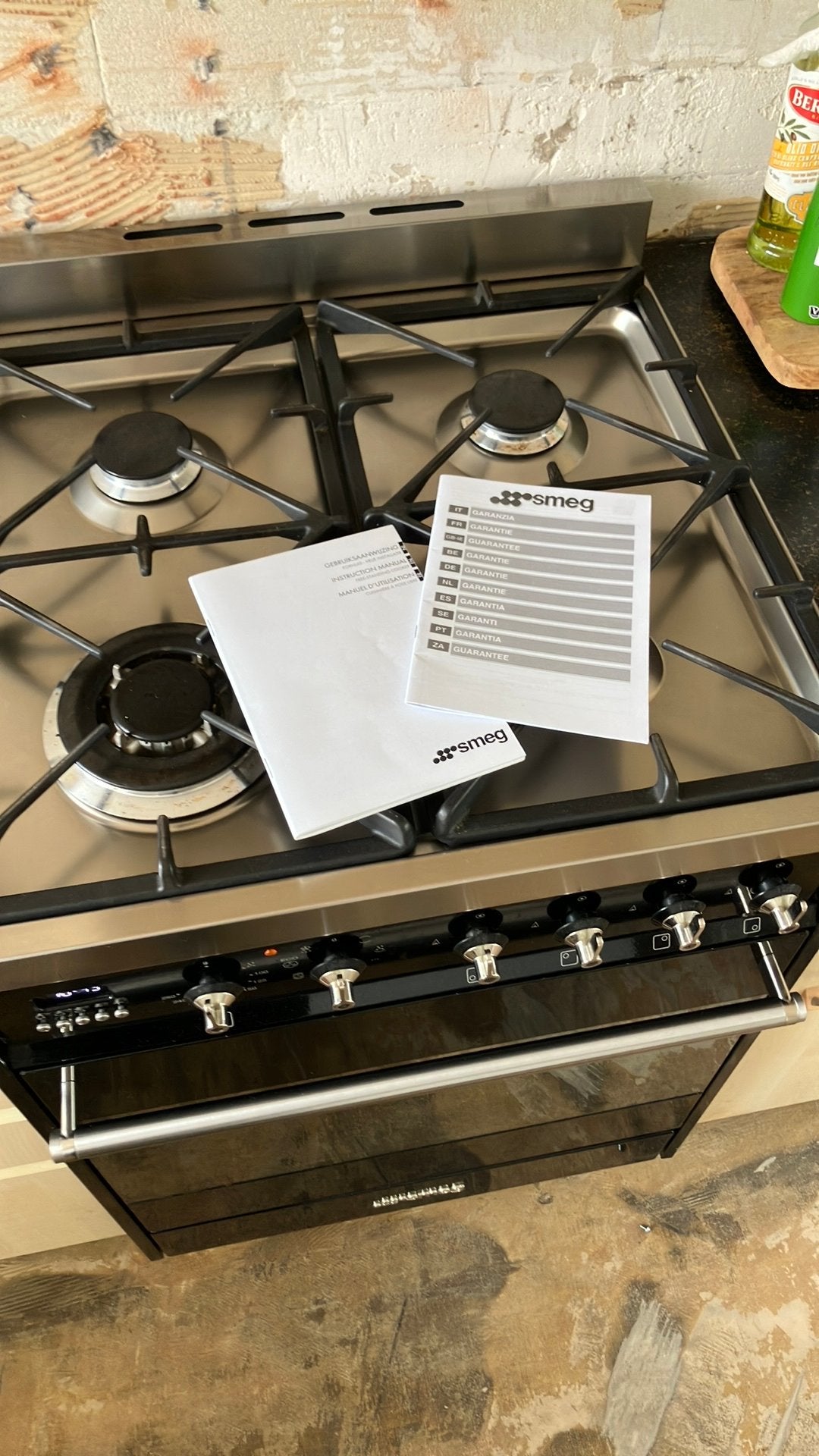 SMEG Fornuis/oven, Witgoed en Apparatuur, Fornuizen, Gebruikt, Tussenbouw, Gas, 45 tot 60 cm