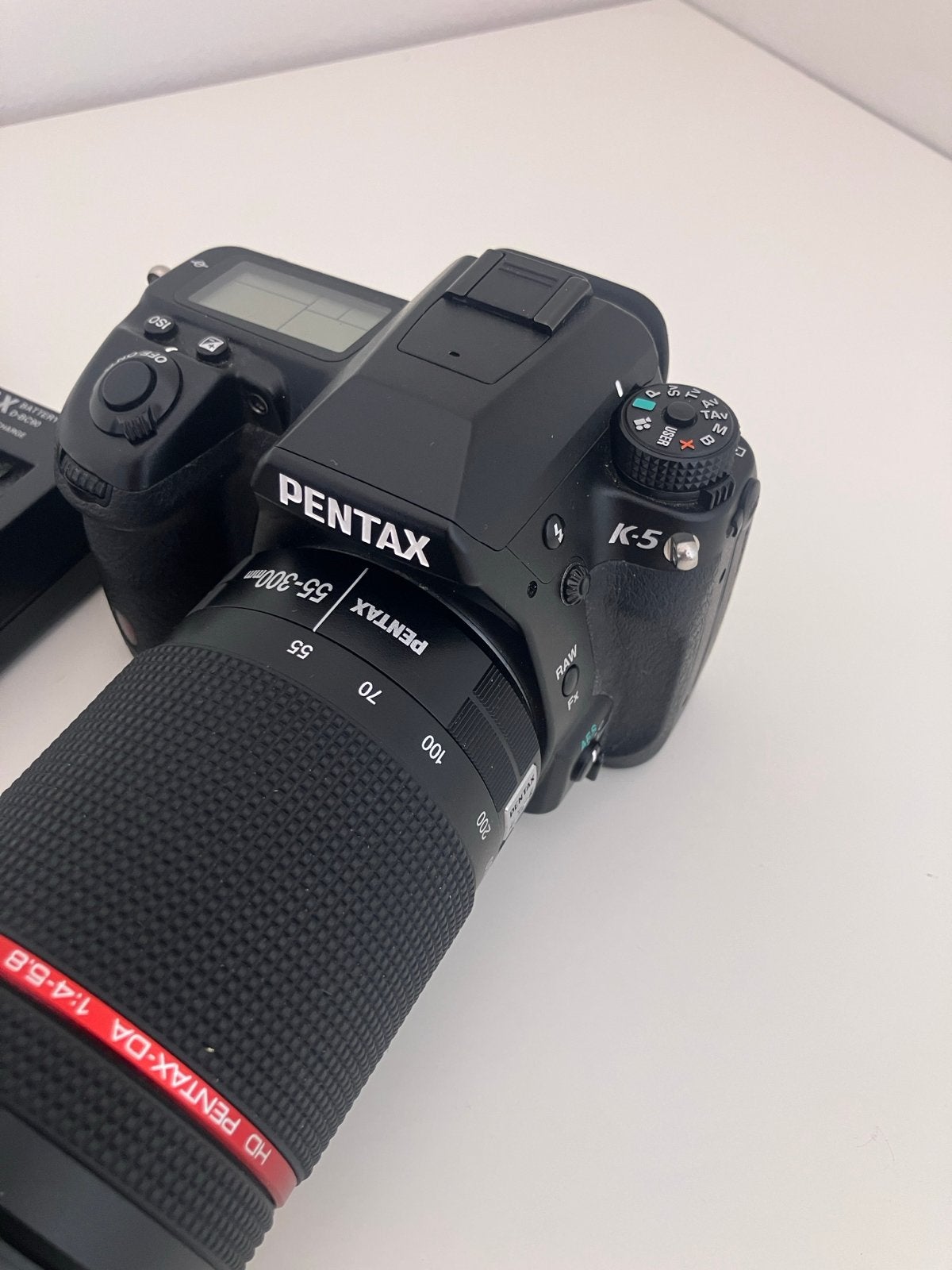 Pentax K5 spiegelreflexcamera met 55-300mm lens en extra's, Spiegelreflex, Beeldstabilisatie, Ophalen of Verzenden, Zo goed als nieuw