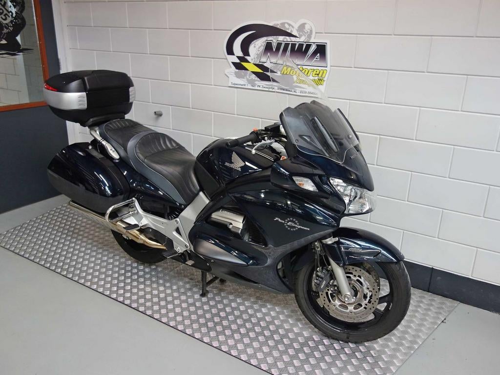 HONDA ST 1300 PAN EUROPEAN, Motoren, Motoren | Honda, HONDA, 4 cilinders, Motorrijbewijs A, Bedrijf