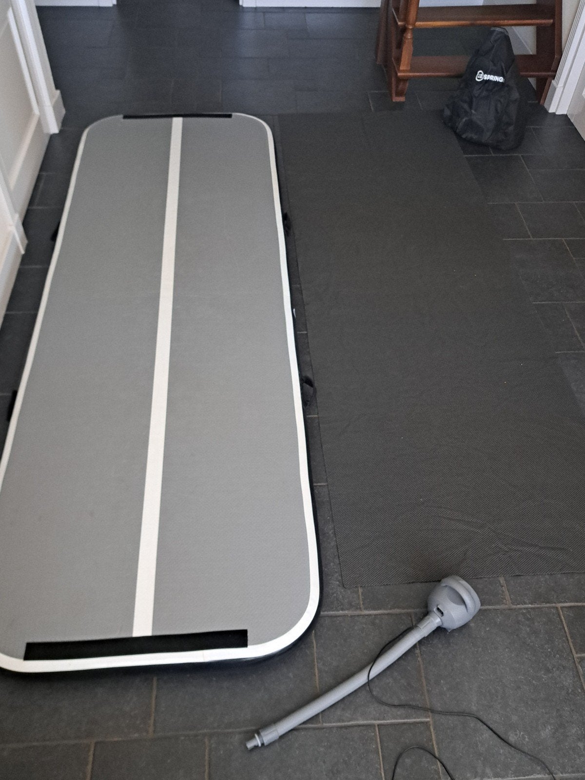 Airtrack 3m x 1m met pomp, tas en antislipmat, Sport en Fitness, Ophalen, Zo goed als nieuw