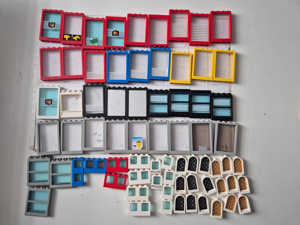 Lego ramen vintage town dakraam ramen onderdelen trein, Ophalen of Verzenden