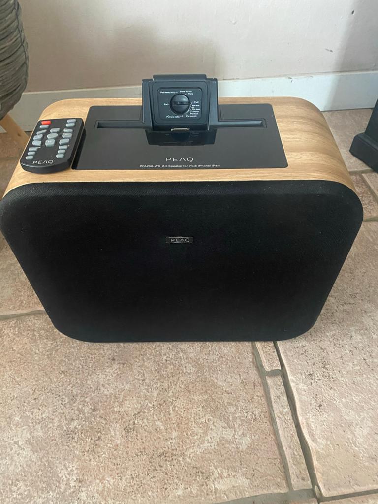 PEAQ PPA250- WD 2.0 Speaker Dock voor iPod/iPhone/iPad, Audio, Tv en Foto, Luidsprekers, Overige merken, Gebruikt, Overige typen