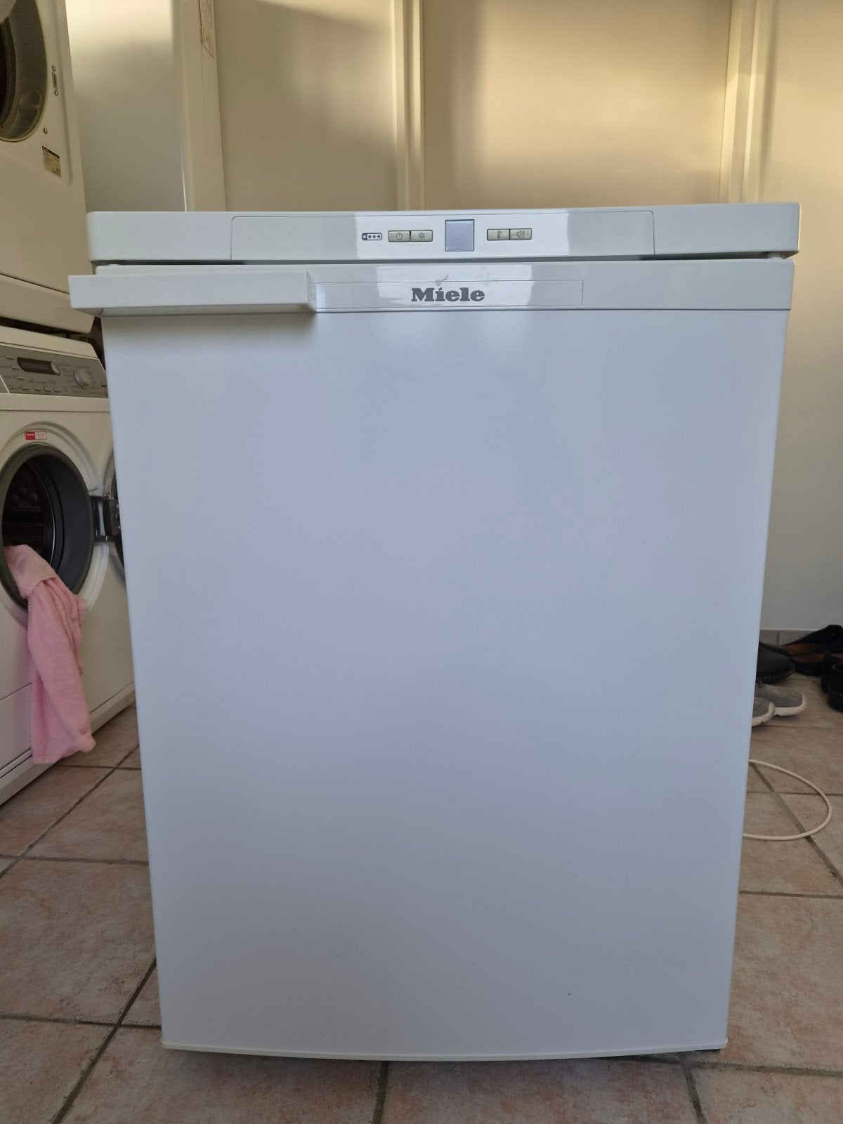 Miele vriezer tafelmodel F 12020 S-2, Gebruikt, Minder dan 60 cm, Vrijstaand, Ophalen