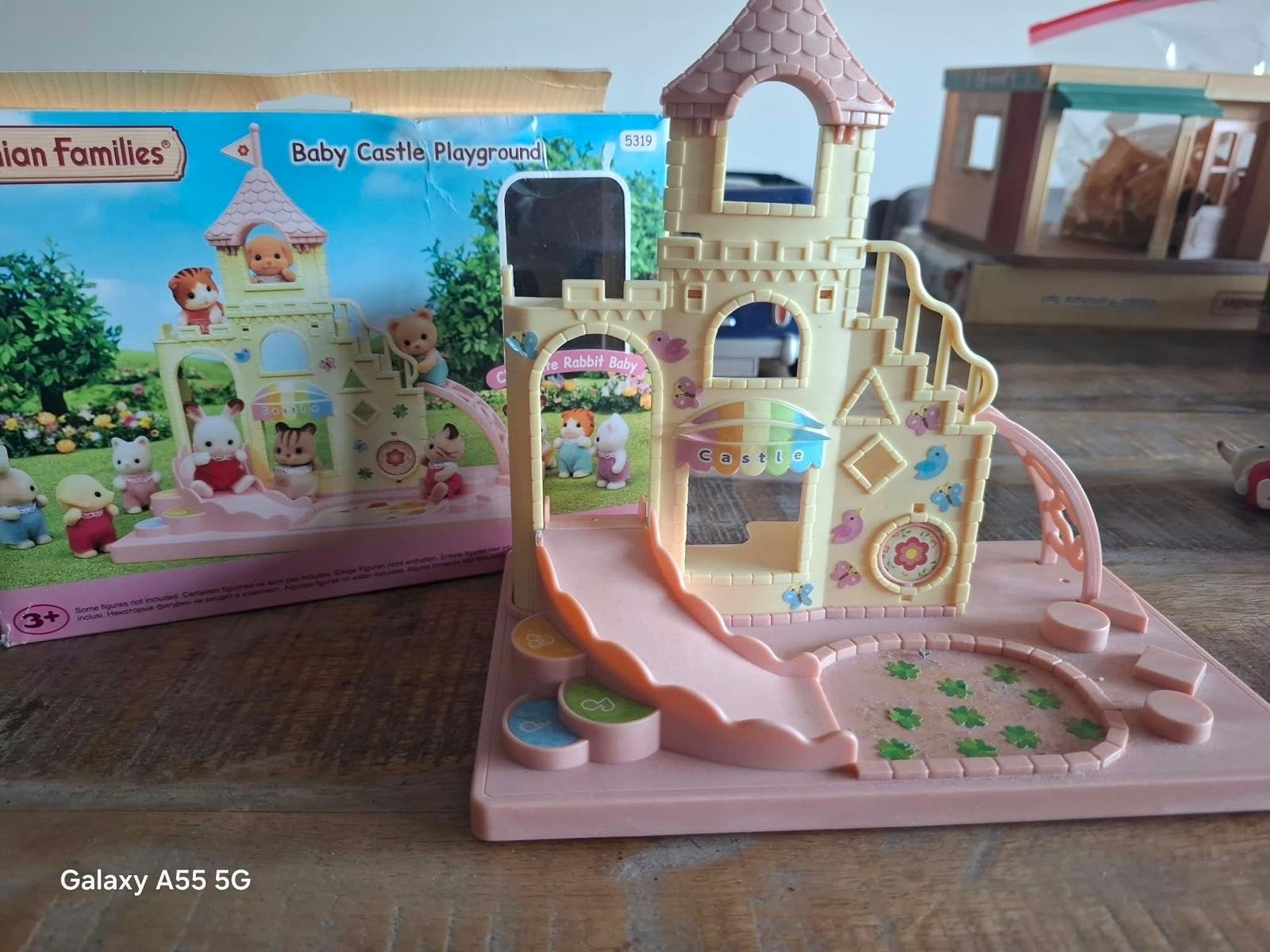 sylvanian family baby castle playground 5319, Kinderen en Baby's, Ophalen of Verzenden, Zo goed als nieuw, Poppenhuis