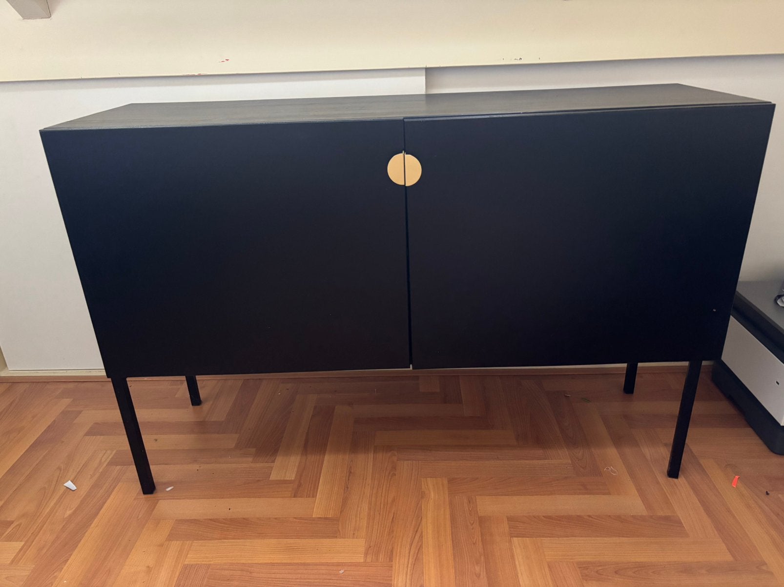 Woood dressoir/sidetable zwart, Ophalen, Grenenhout, Met deur(en), 100 tot 150 cm