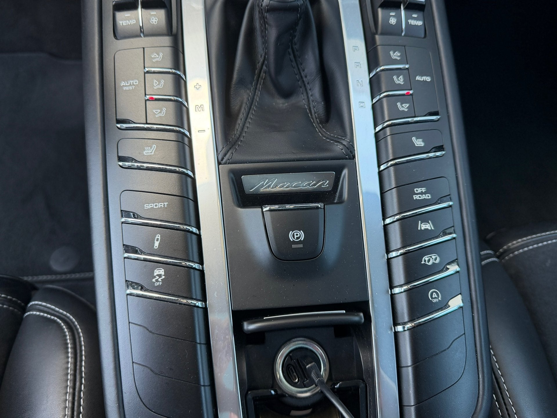 Foto 22 van Porsche Macan 3.0 GTS Pano Lucht Bose 21 inch