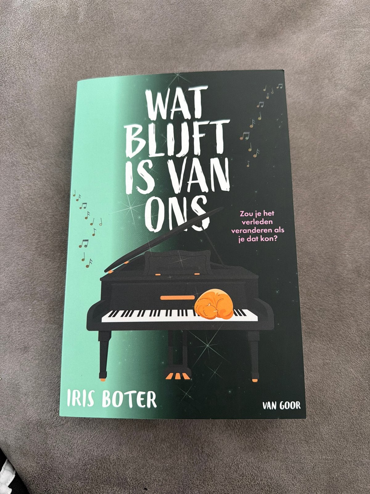 Wat Blijft Is Van Ons - Iris Boter, Ophalen of Verzenden, Nieuw, Nederland