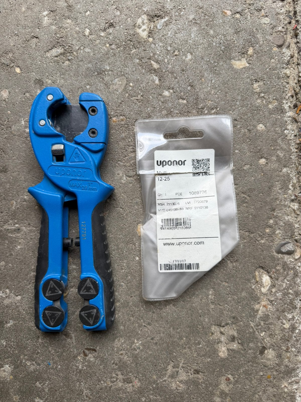 Uponor buizenschaar tot 25 mm met reserve mes ZGAN, Ophalen, Zo goed als nieuw