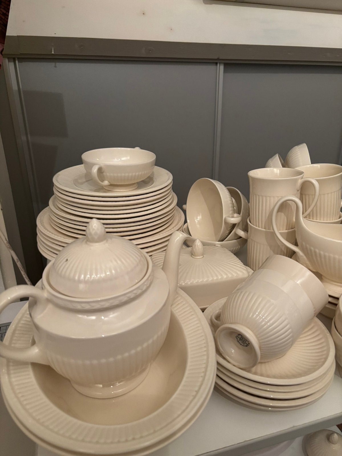 Wedgwood Edme, Huis en Inrichting, Keuken | Servies, Ophalen of Verzenden, Zo goed als nieuw, Aardewerk, Bord(en)
