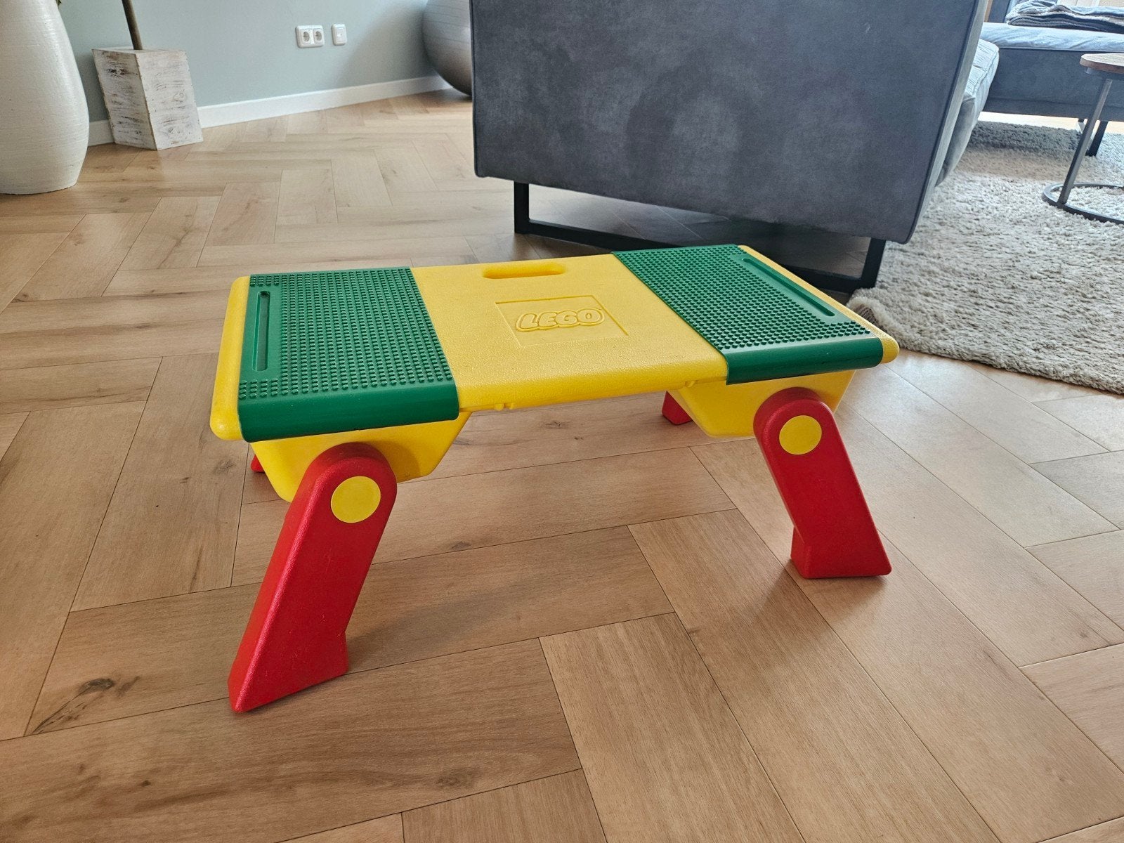 Vintage lego tafel met opbergvakken., Kinderen en Baby's, Speelgoed | Speeltafels, Ophalen, Gebruikt
